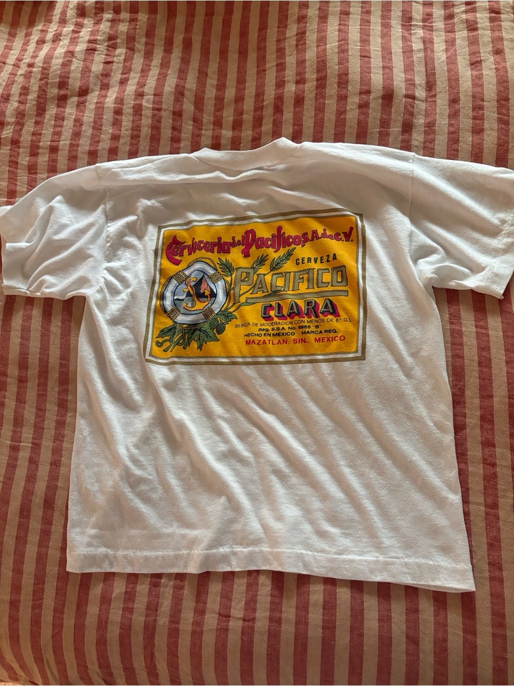 Vintage 80s Pacifico graphic tee